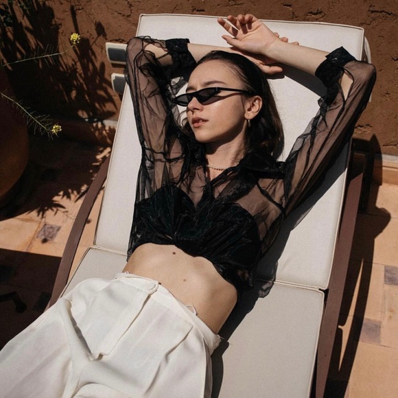 Last Slim Retro Cat Eye Black Sunglasses - Picture 5 of 6